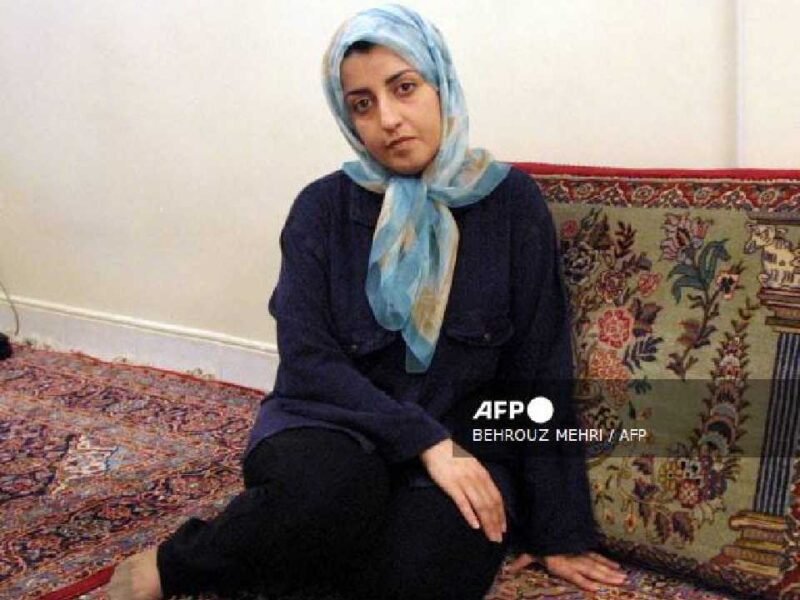 Nobel de la Paz Narges Mohammadi lucha por su vida tras hospitalización en Irán