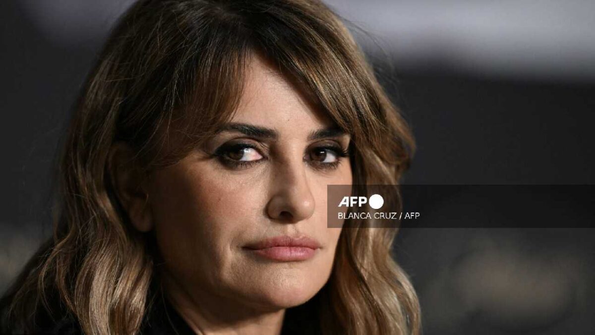 Ovacionan a Penélope Cruz.