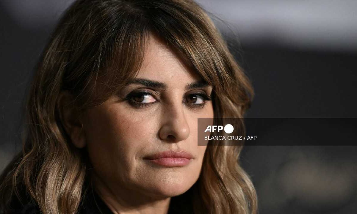 Ovacionan a Penélope Cruz.
