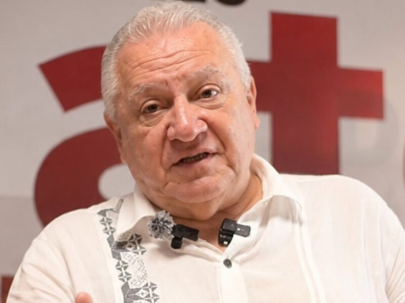 Rafael Marín Mollinedo formaliza ante Morena aspiración por la gubernatura de Quintana Roo
