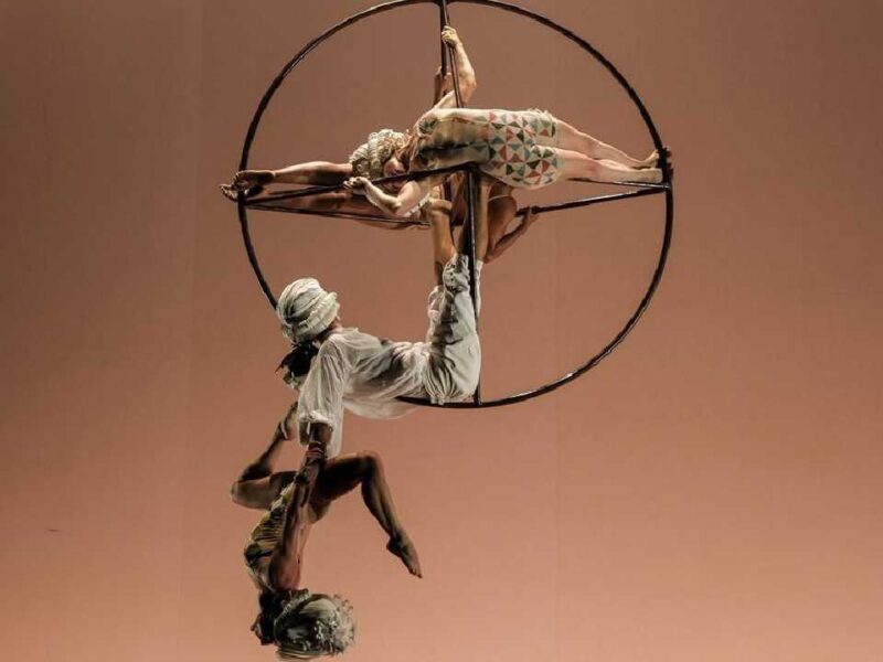 Teatro de Cancún ovaciona TITIZÉ en su exitosa gira por Latinoamérica