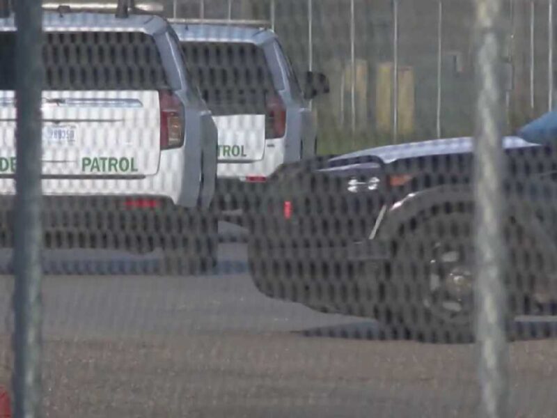 Texas conmociona tras el hallazgo de seis personas muertas en un vagón