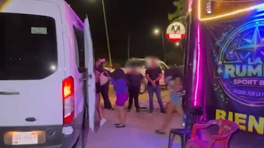 Ubican, catean y desmantelan otro bar en Cancún por trata de personas y prostitución; así fue el rescate de 18 féminas
