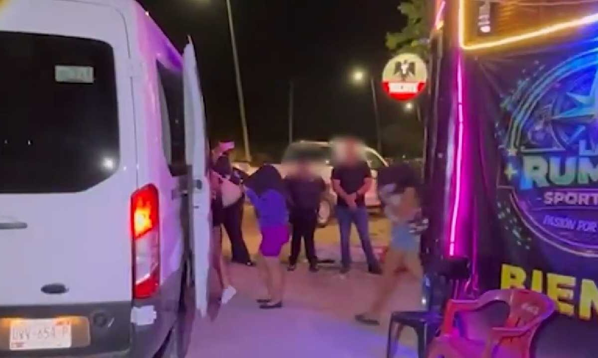 Catean otro bar en Cancún.