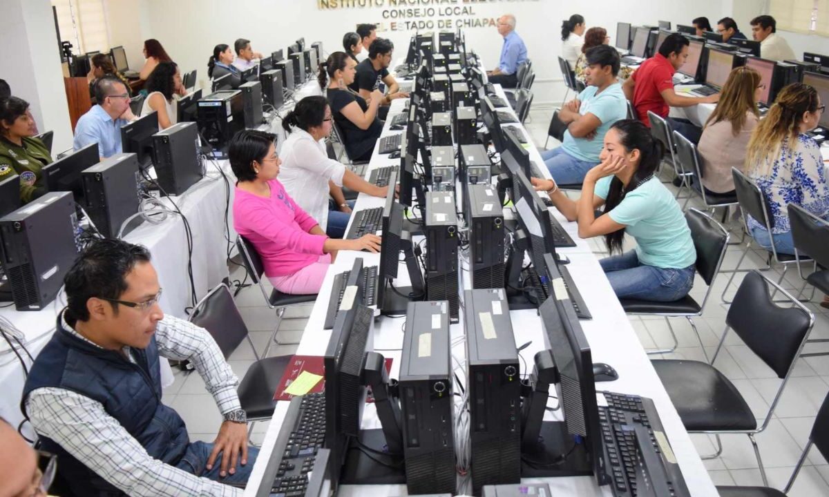 INE repetirá examen del Servicio Profesional Electoral tras fallas de Ceneval