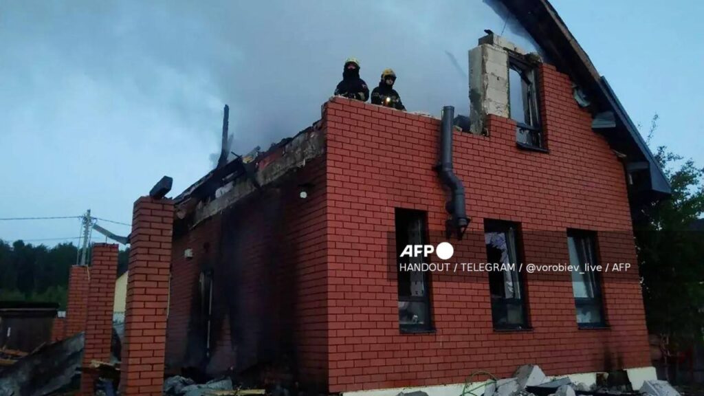 Ucrania lanza ataque masivo: Más de 500 drones golpean Rusia
