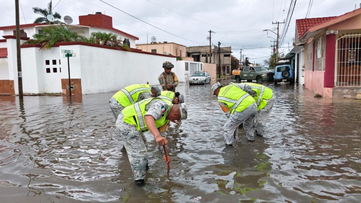 Atienden 80% de puntos inundados en Chetumal tras lluvias
