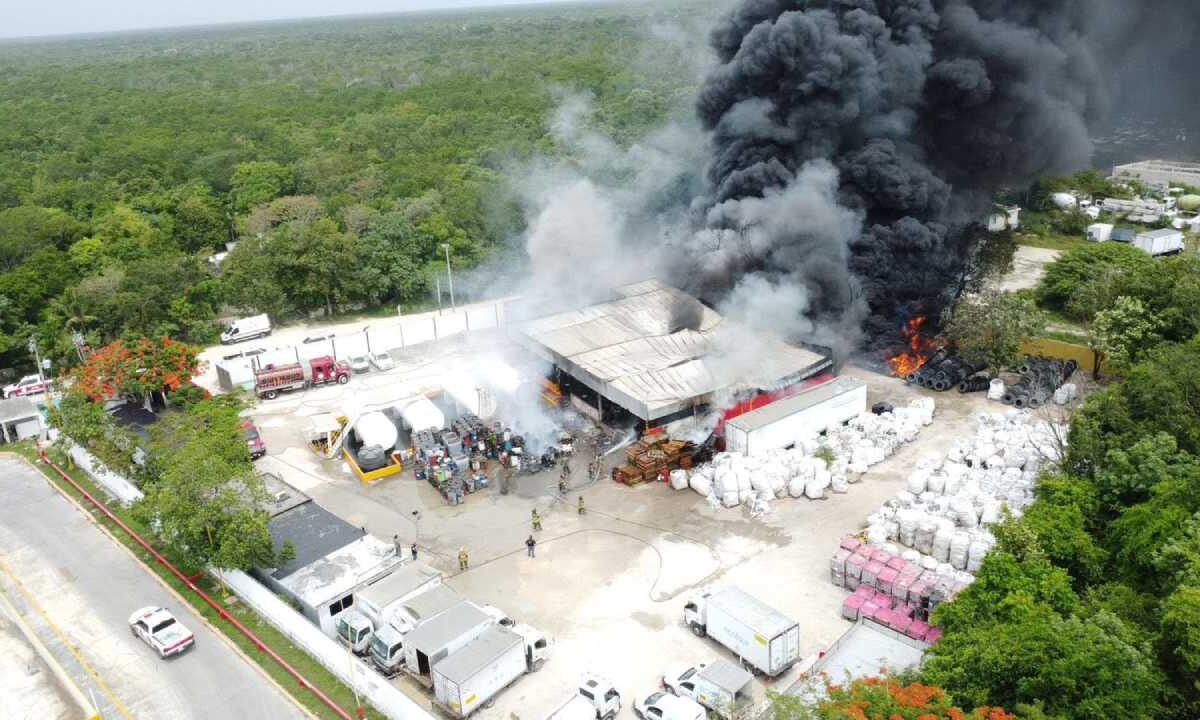 Cuerpos de emergencia acudieron a la zona.