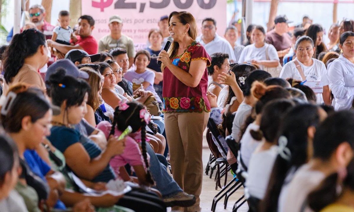 Beca Rita Cetina Quintana Roo: Así entregan las tarjetas