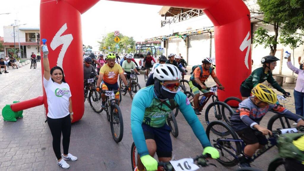 Puerto Morelos atiende a sus habitantes.