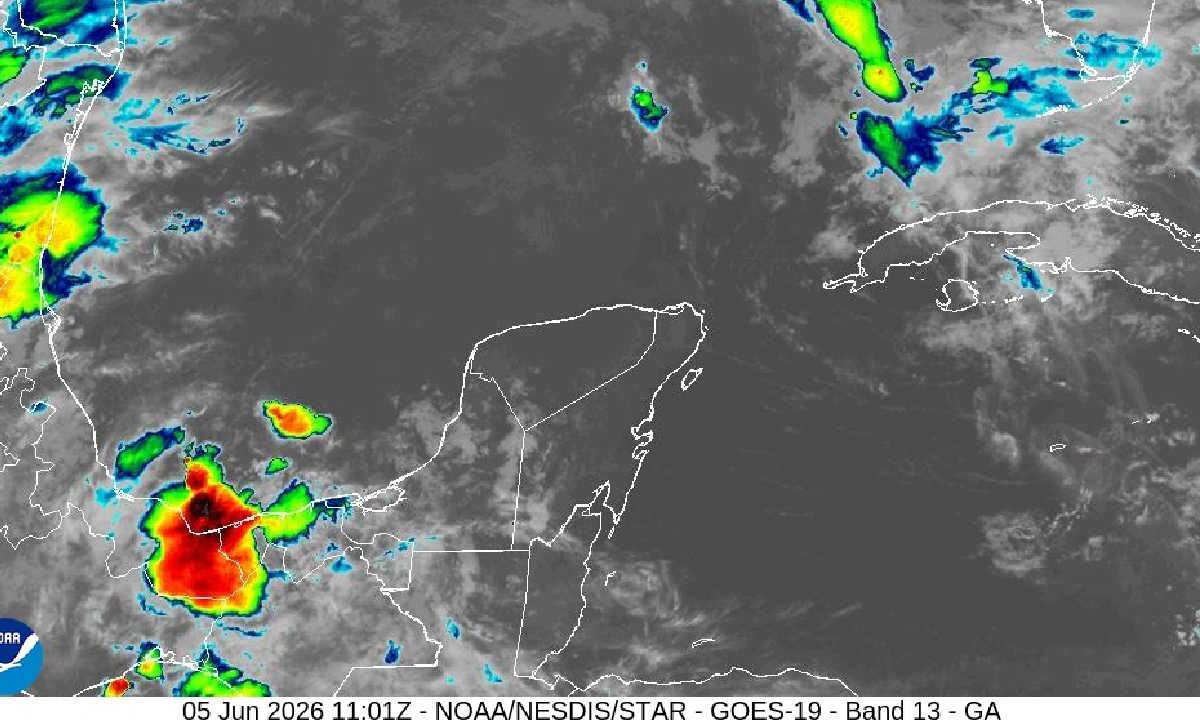 Prevén día caluroso con lluvias.