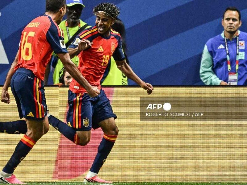 España golea 4-0 a Arabia Saudita con el primer gol de Lamine Yamal