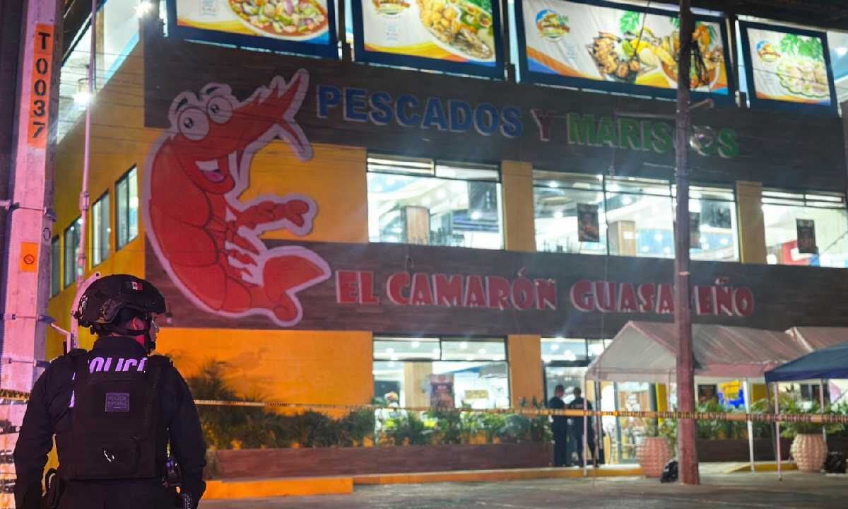 Atacan marisquería en Playa del Carmen.