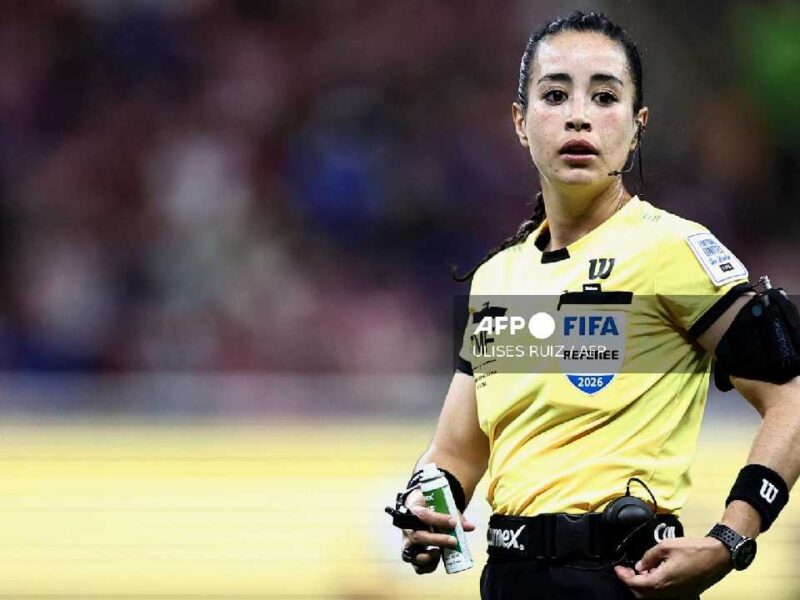 La mexicana Katia Itzel García debutará como árbitra central en el Mundial; Mara Lezama la felicita