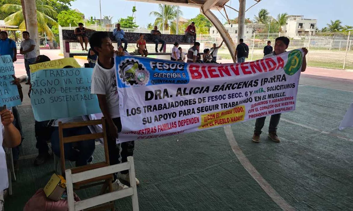 Protestan trabajadores por cierre de proyecto en Mahahual.