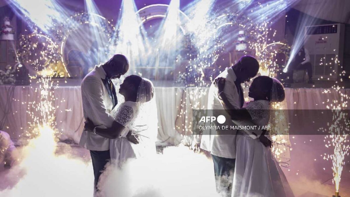 Boda de ensueño y casi simétrica.