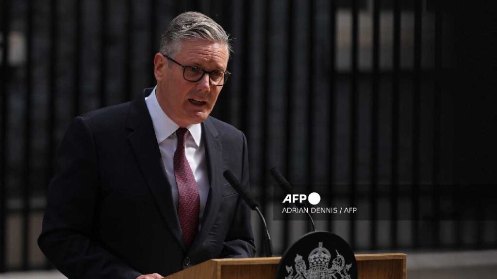 Crisis política en Reino Unido: Keir Starmer anuncia su dimisión como primer ministro