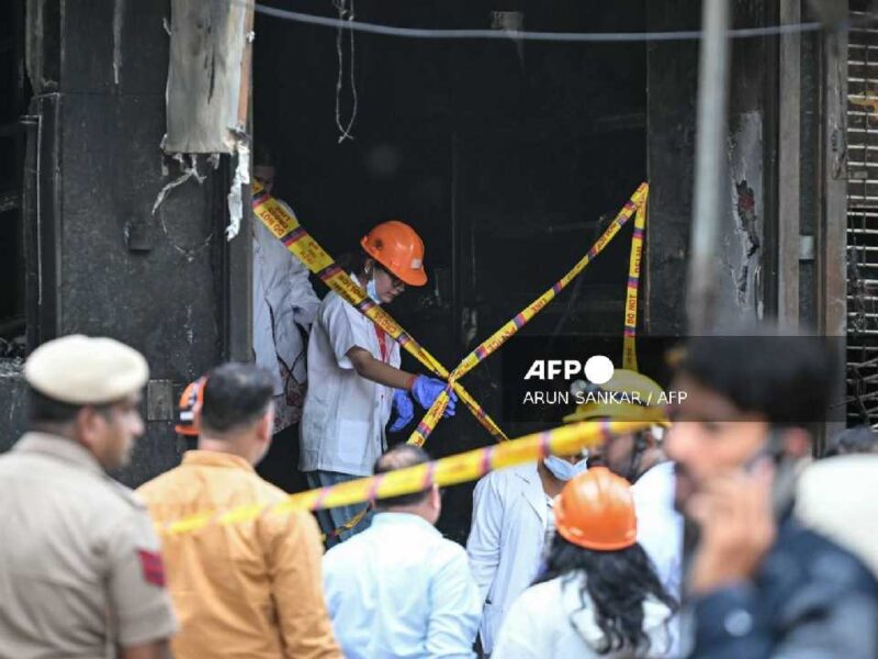 India: detienen al dueño del hotel donde un incendio dejó 21 muertos