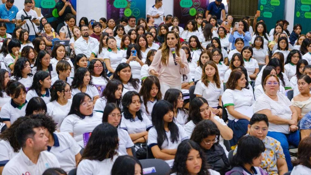 Quintana Roo abre mil becas STEM para niñas y jóvenes en ciencia y tecnología
