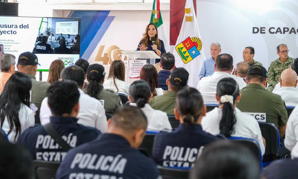 Mara Lezama encabezó clausura de curso de capacitación.