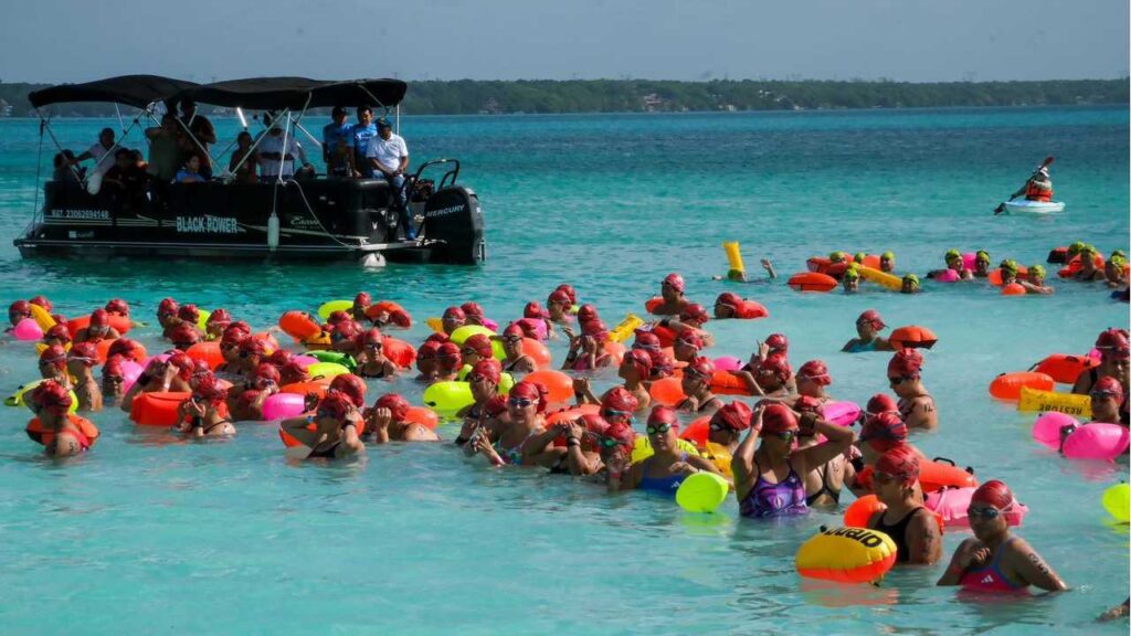 Revive los mejores momentos de el arranque del XX Maratón de Aguas Abiertas de Bacalar
