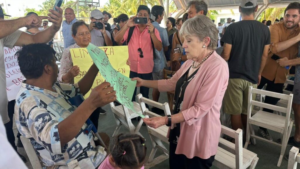 Semarnat descarta ANP en Mahahual: impulsarán turismo local