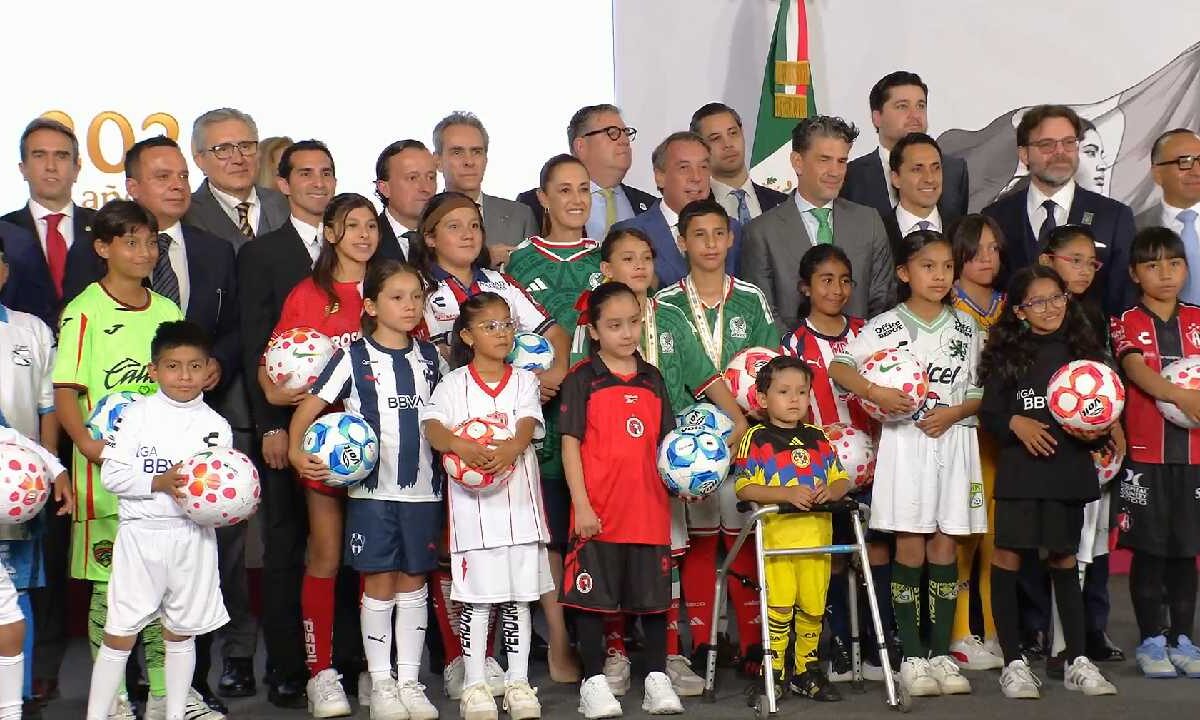 Garantiza Sheinbaum que inauguración del Mundial saldrá bien.
