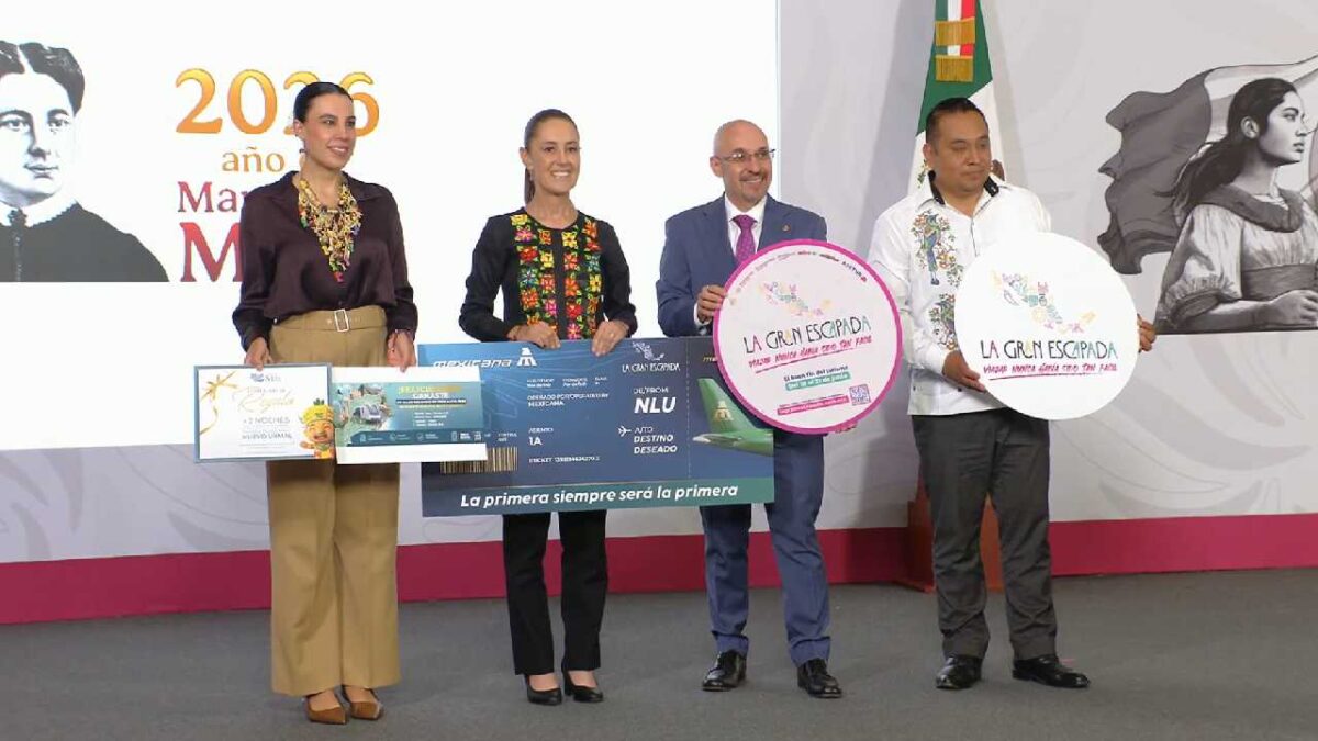 La presidenta regala boletos para la el Caribe Mexicano.