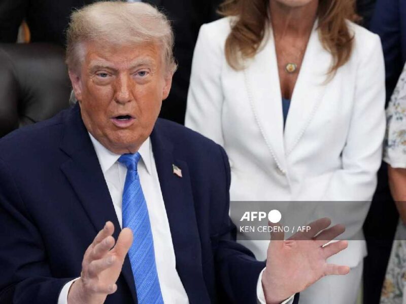 Trump amenaza: EU atacará "muy duro" a Irán y tomará sus terminales petroleras