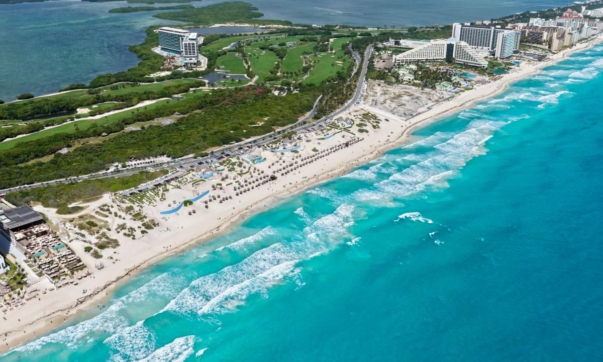 Playas de Cancún tendrán histórico plan contra la erosión