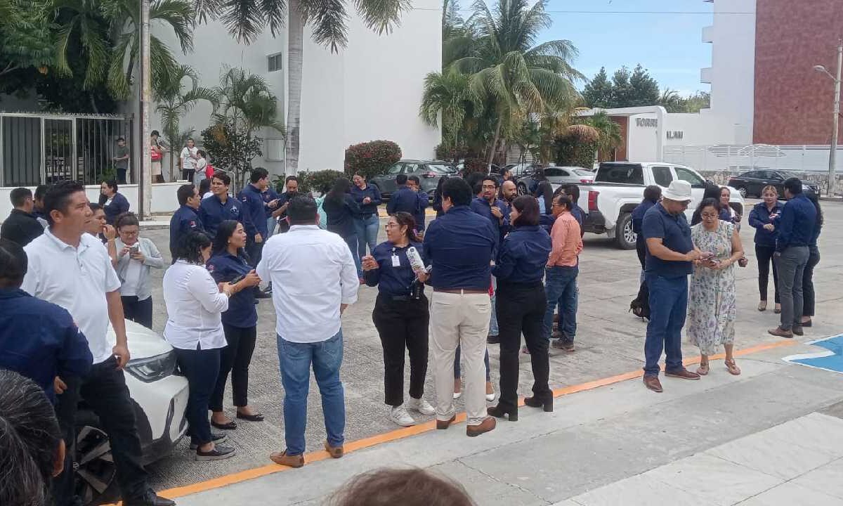 Evacuaciones por temblor en Cancún.