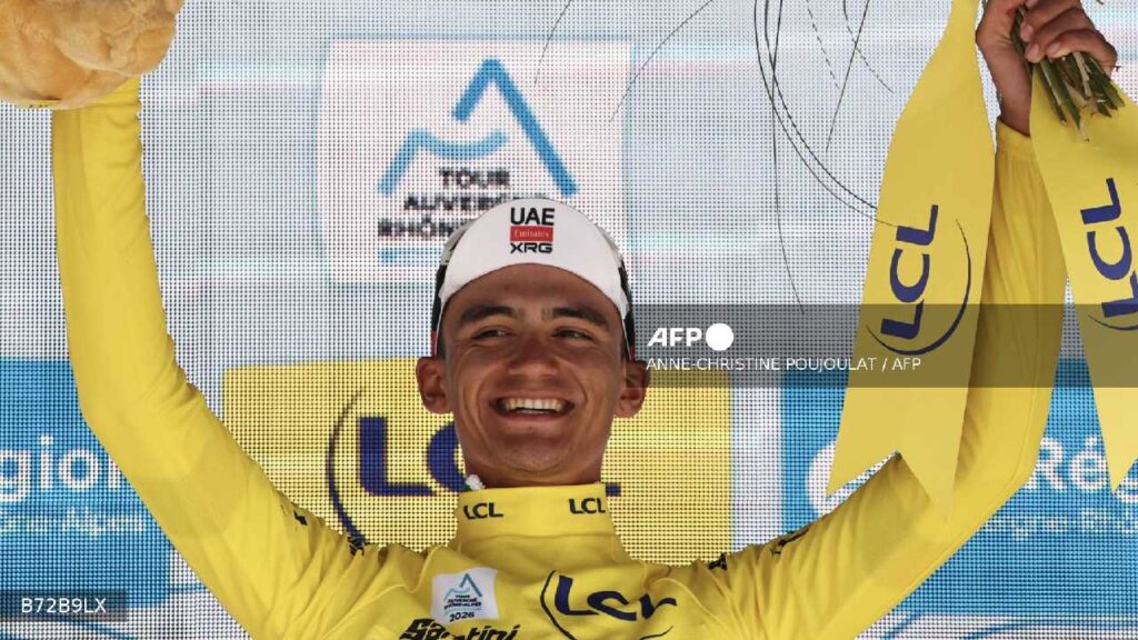 ¡Viva México! Issac Del Toro conquista los Alpes y se corona campeón antes del Tour de Francia