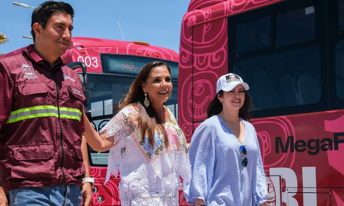 Nuevos camiones llegan a Chetumal.