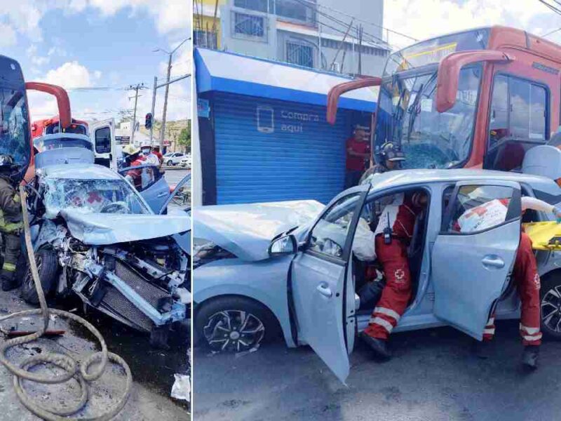 Aparatoso accidente en Cancún deja un hombre prensado y moviliza a cuerpos de emergencia