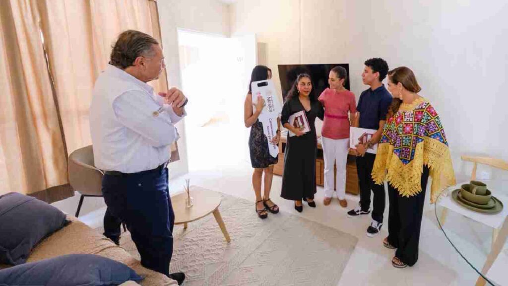 Entregan casas del programa Vivienda Bienestar.