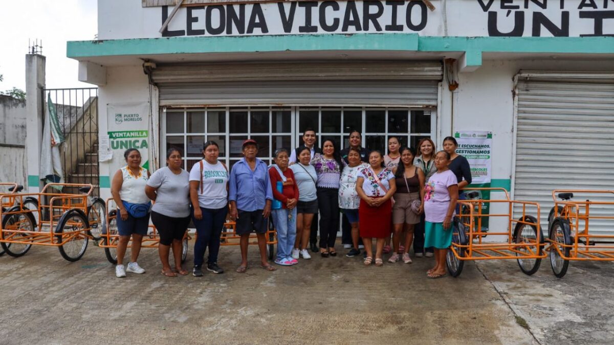 Blanca Merari entrega apoyos productivos en Leona Vicario