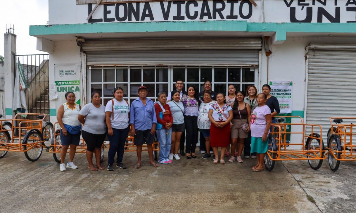 Blanca Merari entrega apoyos productivos en Leona Vicario