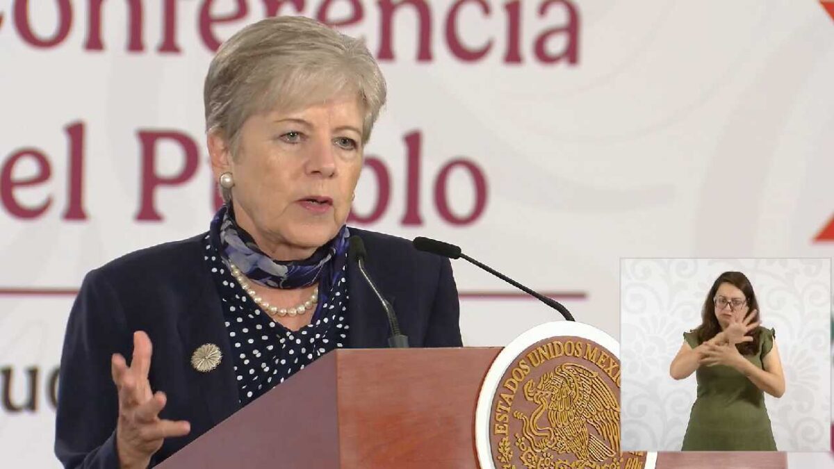 Semarnat plantea objetivos sobre el sargazo en Quintana Roo.