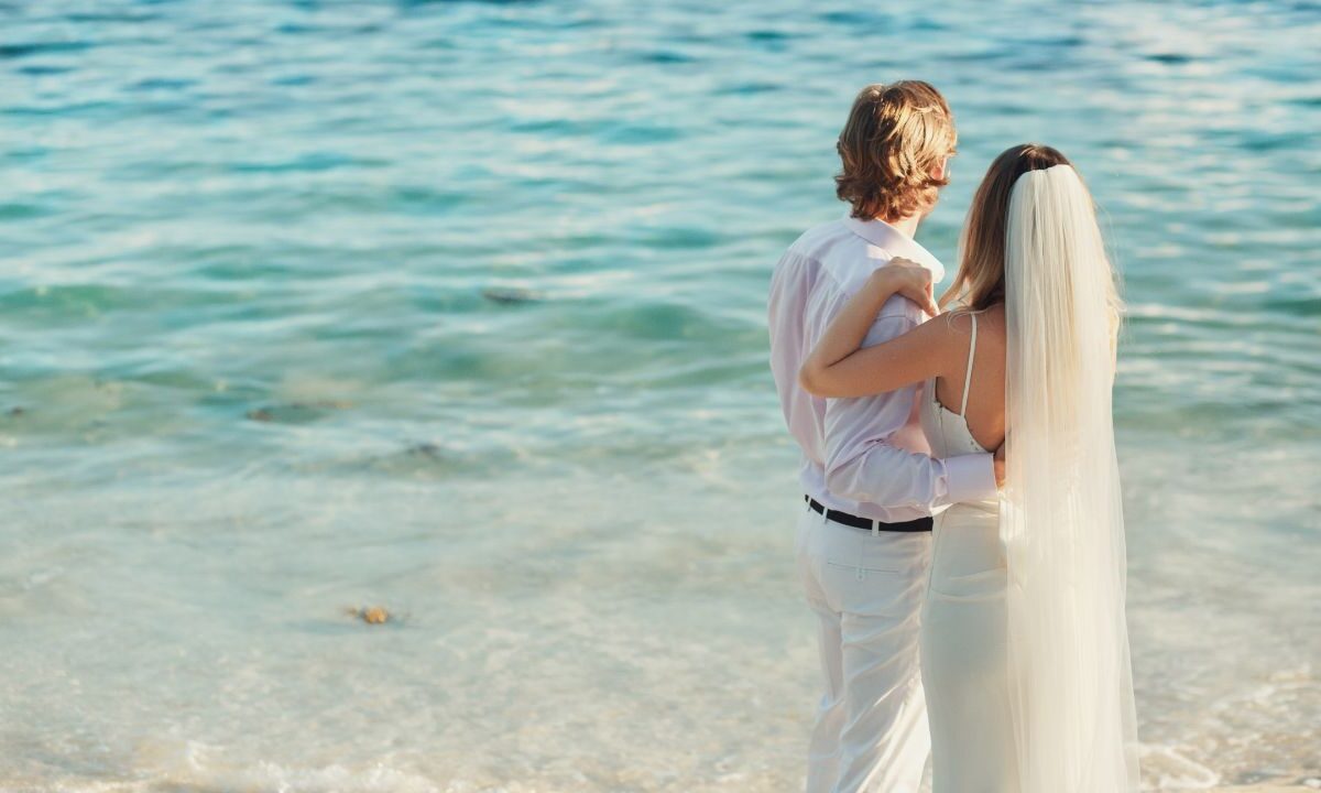 Bodas en el Caribe Mexicano caen 30%; sargazo frena mercados
