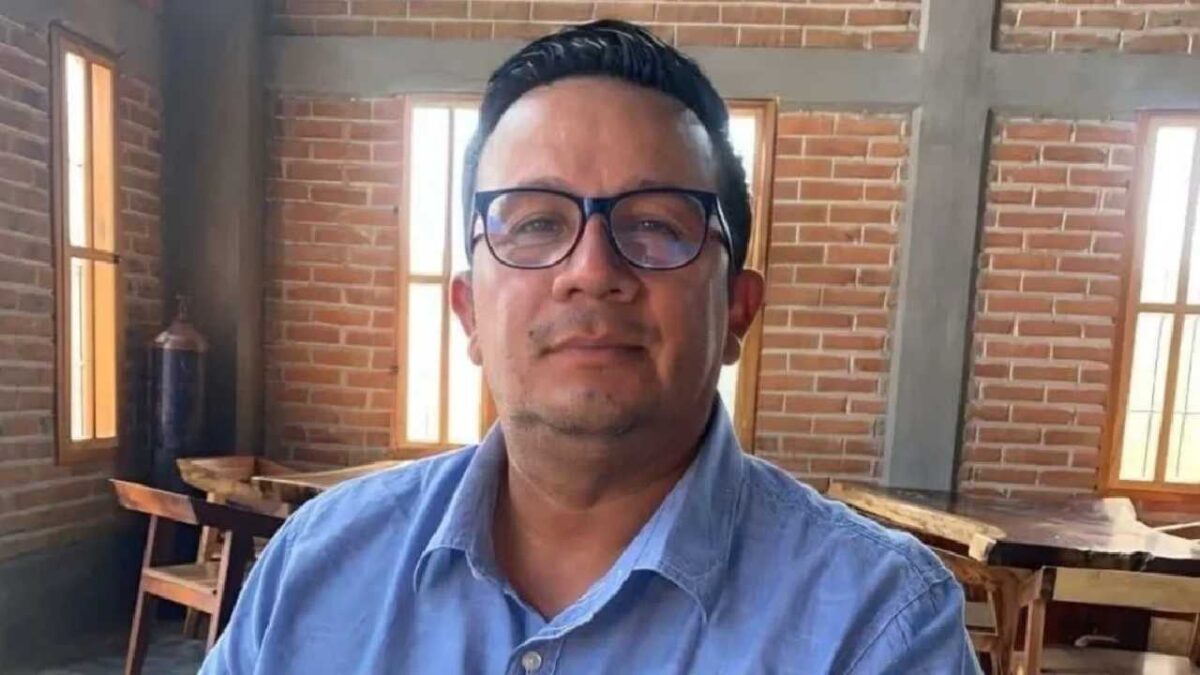 Atacana periodista.