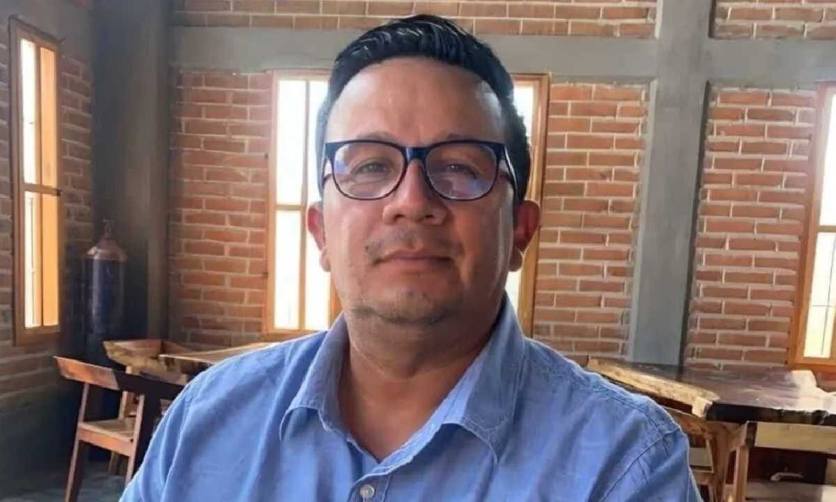 Atacana periodista.