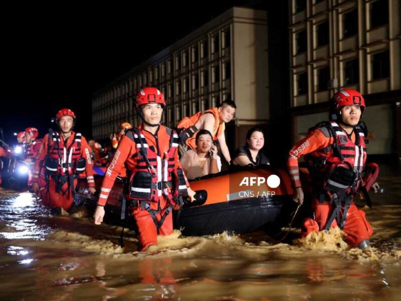 China enfrenta una tragedia por inundaciones; ya son 39 las personas fallecidas