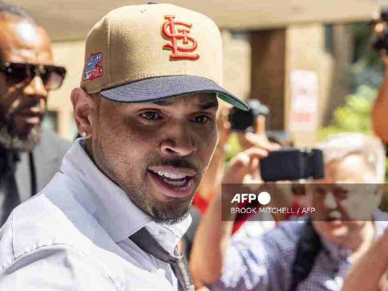 Chris Brown se declara culpable por agresión en un club de Londres; conocerá su sentencia en octubre