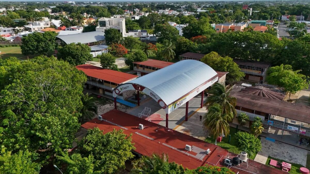 Cobertura educativa en Quintana Roo supera metas en secundaria