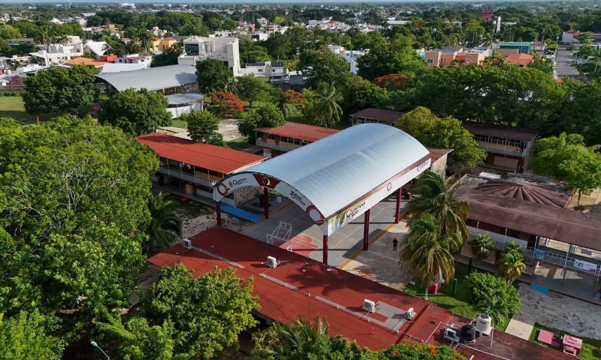 Cobertura educativa en Quintana Roo supera metas en secundaria