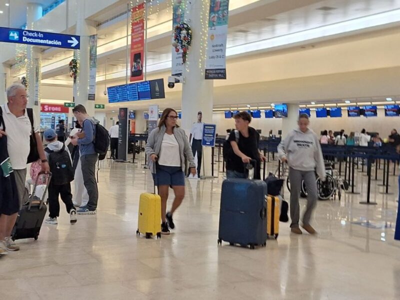 Conectividad aérea en el Caribe mexicano sufre histórica caída