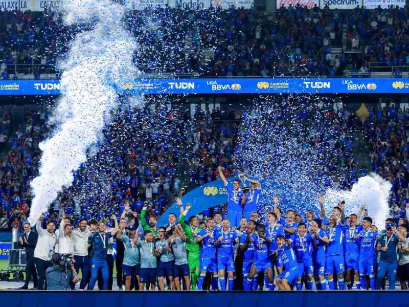 Cruz Azul conquista el Campeón de Campeones y ahora va por la gloria ante Lionel Messi