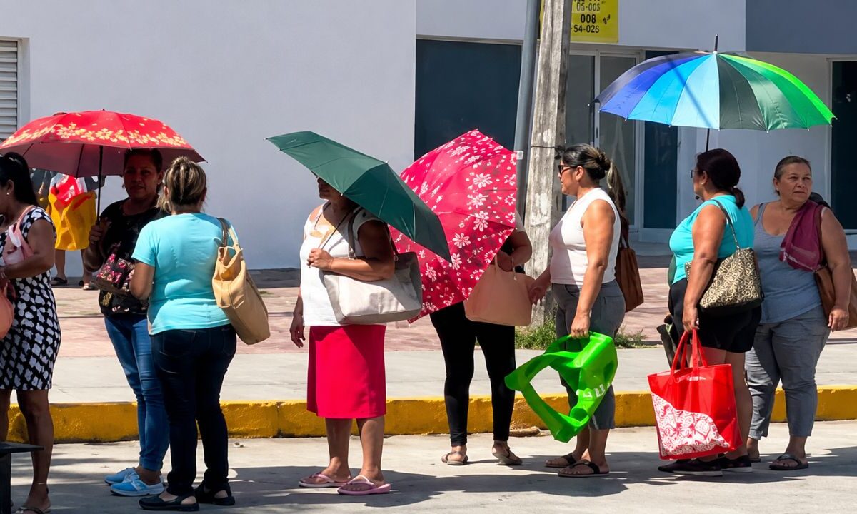 Cruz Roja atienden casos por golpe de calor en Cancún
