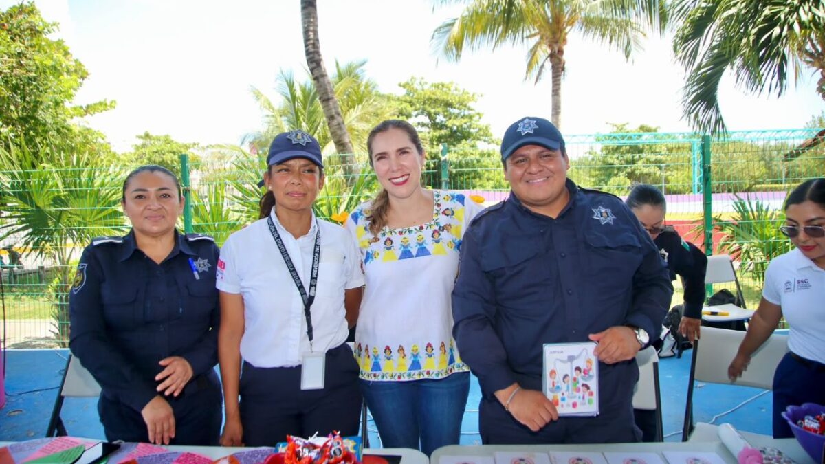 Curso de verano en Isla Mujeres "Ba’axlo’ob Paalalo’ob"