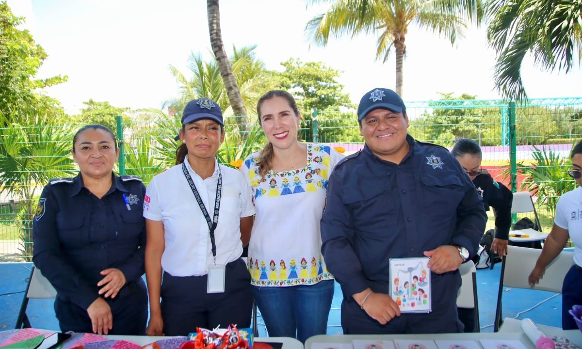 Curso de verano en Isla Mujeres "Ba’axlo’ob Paalalo’ob"